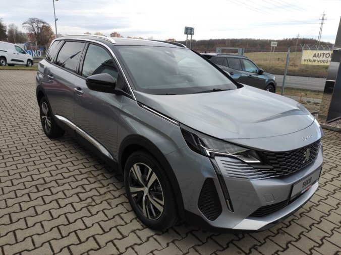 Peugeot 5008, Peugeot 5008 ALLURE PACK 1.5HDI AUT8 7 MÍST, barva stříbrná