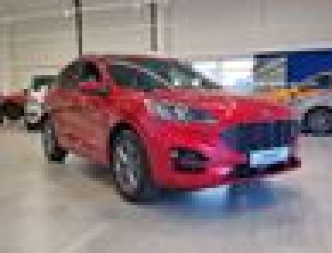 Ford Kuga, 1.5 EcoBoost, barva červená