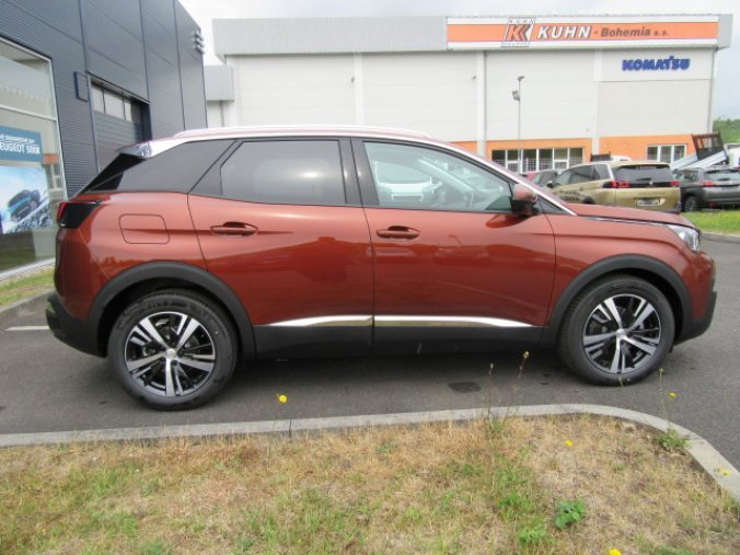 Peugeot 3008, ALLURE 1.2 PureTech 130k MAN6, barva hnědá