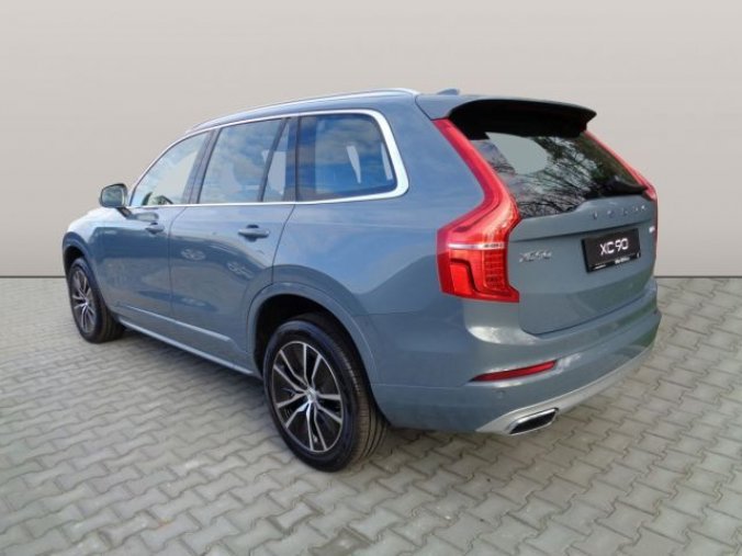 Volvo XC90, B5 2.0L 235 HP MOMENTUM PRO AT, barva šedá