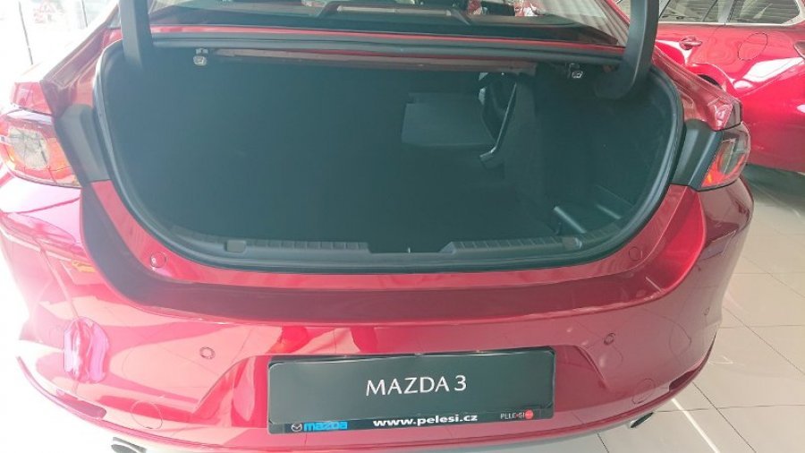 Mazda 3, Skyactiv G122 AT, barva červená