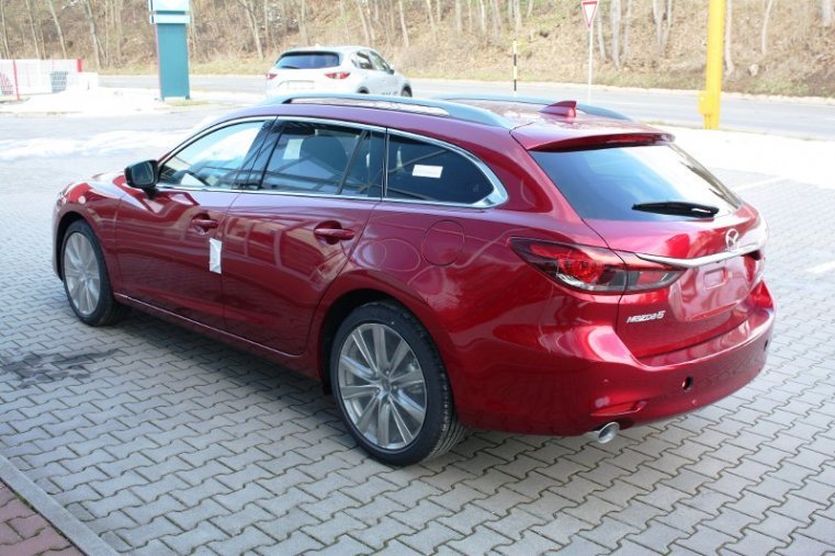 Mazda 6, SKYACTIV-G, barva červená