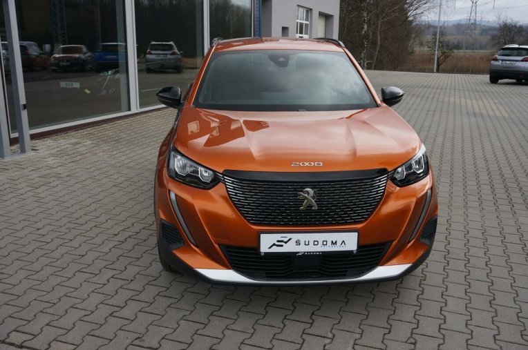 Peugeot 2008, Peugeot 2008 ALLURE PureTech 130k MAN6, barva oranžová