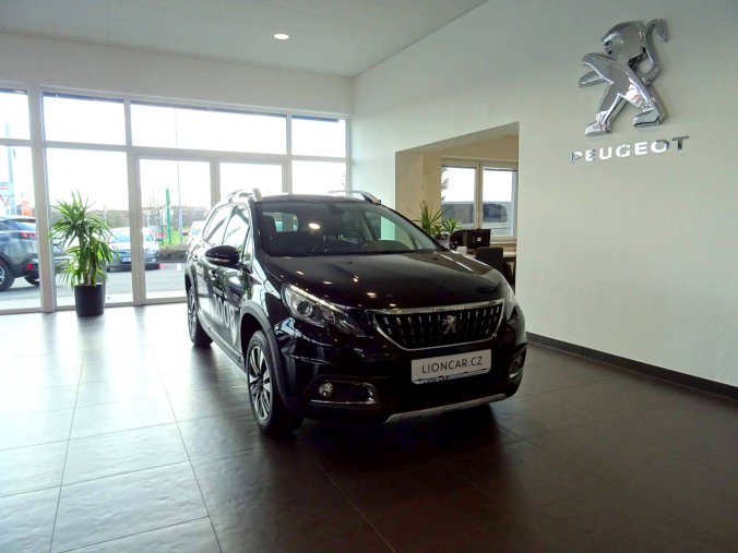 Peugeot 2008, ALLURE 1.2 PureTech 110k, barva černá