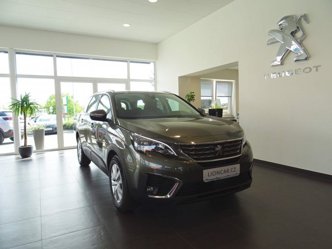 Peugeot 5008, 1.2Ti Active 130k, barva šedá