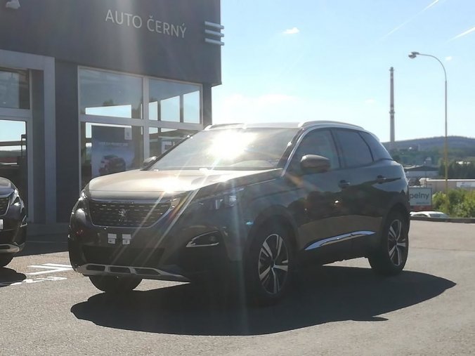 Peugeot 3008, ALLURE 1.5 BlueHDi 130k MAN6, barva zelená