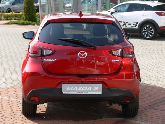 Mazda 2, 1.5 Skyactiv G90, barva červená