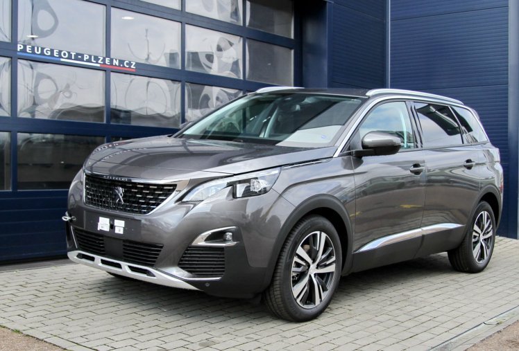 Peugeot 5008, Allure 1.2 PureTech 130 EAT8, barva šedá