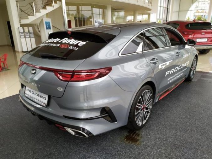 Kia ProCeed, 1,6T-GDI GT, barva šedá