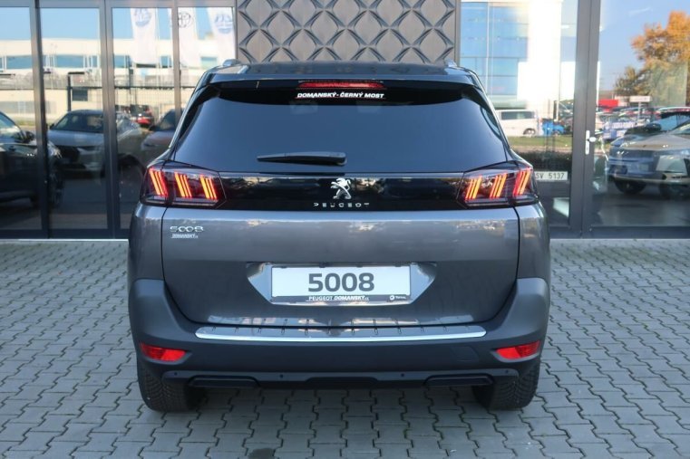 Peugeot 5008, Peugeot 5008 Allure Pack 1.5HDi EAT8, barva šedá