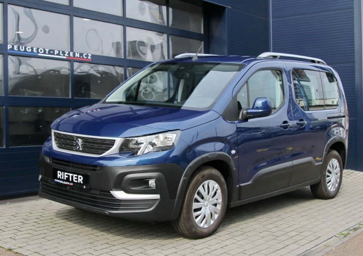 Peugeot Rifter, Active 1.5 BlueHDI 100, barva modrá