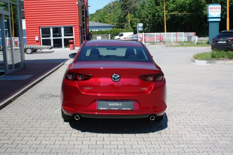 Mazda 3, SKYACTIV-G, barva červená