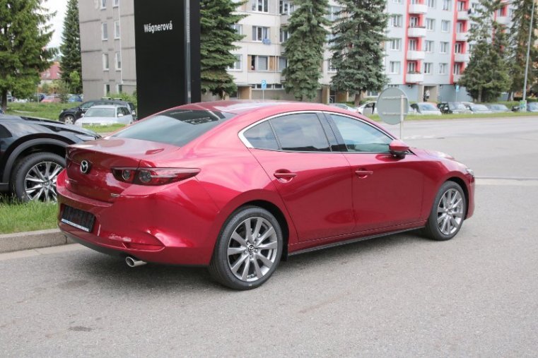 Mazda 3, 2,0 Skyactiv-G 122k, barva červená