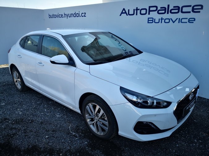 Hyundai i30, 1,6 CRDi 100 kW (diesel) 6 st. man, barva bílá