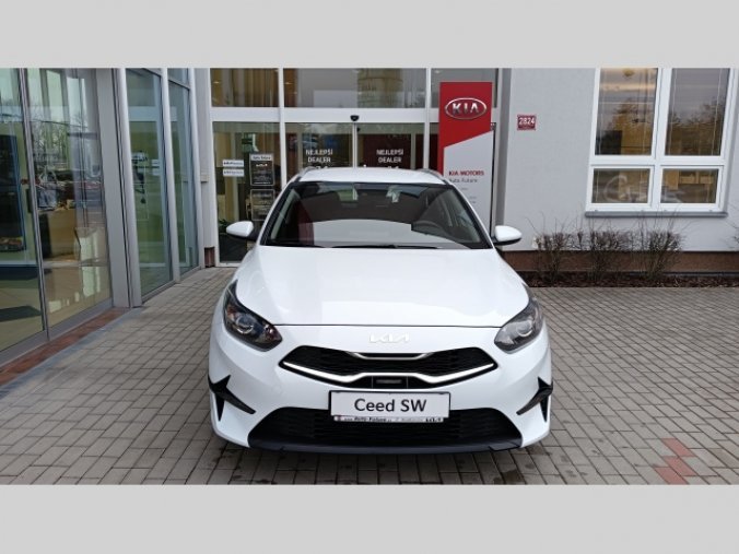 Kia Ceed, SW 1,5T-GDI SPIN, barva bílá