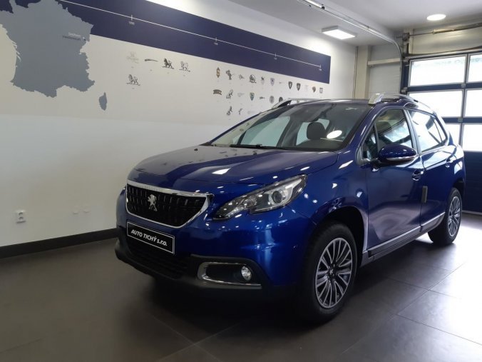 Peugeot 2008, ACTIVE 1.2 PureTech 130k, barva modrá