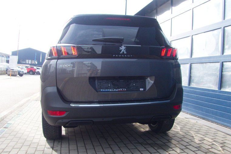 Peugeot 5008, Peugeot 5008 Allure Pack BlueHDI 130 EAT8, barva šedá