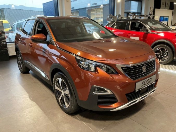 Peugeot 3008, Allure 1,5 BlueHDi 130 96 kW S, barva oranžová