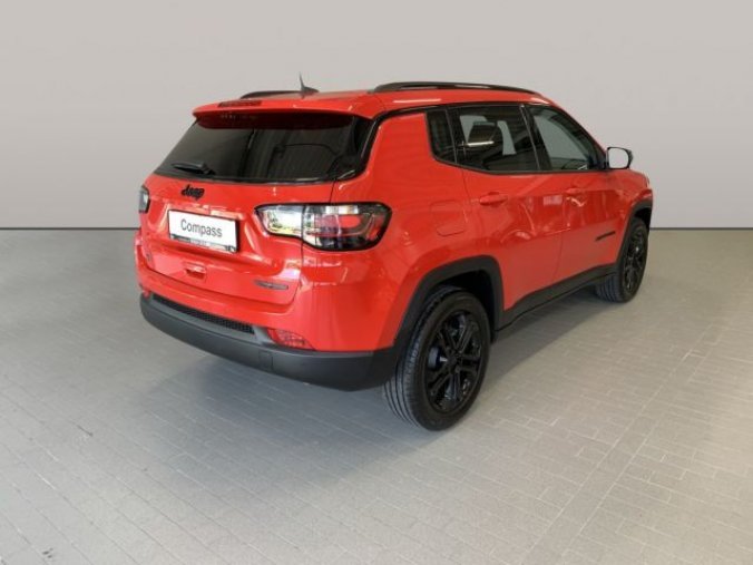 Jeep Compass, Night Eagle 1.5 e-Hybrid 130k, barva červená