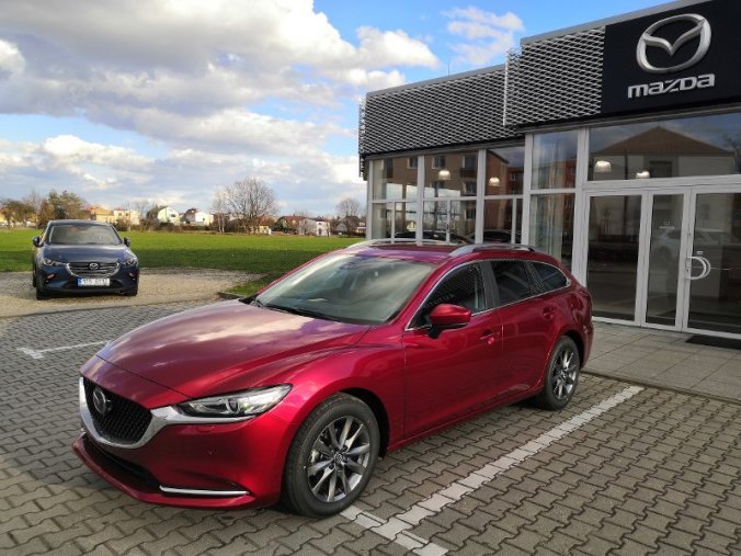 Mazda 6, 2,5 SKY-G 143kW/194k, barva červená