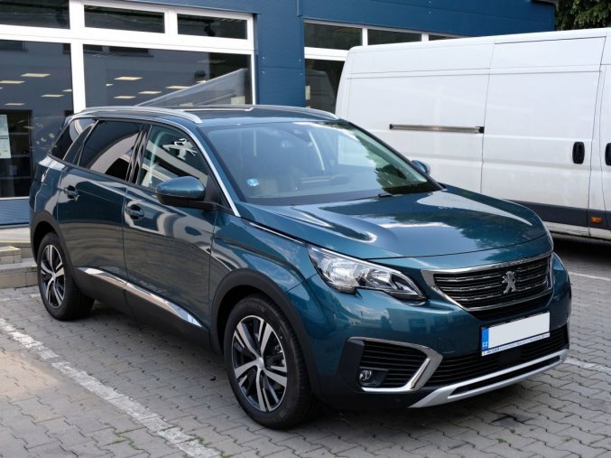 Peugeot 5008, ALLURE 1.2 PureTech 130 S&amp;, barva bílá