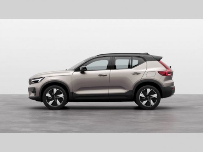 Volvo XC40, BEV AWD RECHARGE PLUS, barva stříbrná