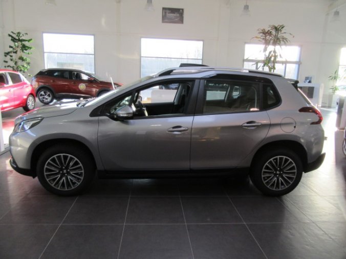 Peugeot 2008, Active 1.2 PureTech 110k EAT6, barva šedá