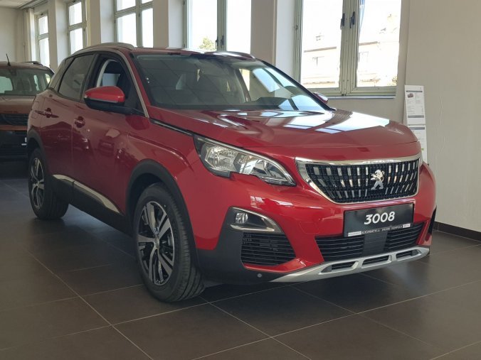 Peugeot 3008, ALLURE 1.2 PureTech 130 EAT8, barva červená