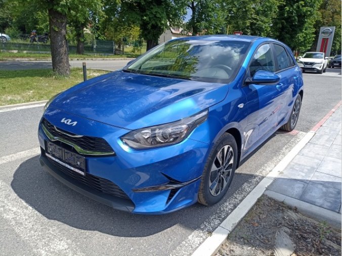 Kia Ceed, 1,5 T-GDi GPF 7DCT SPIN, barva modrá