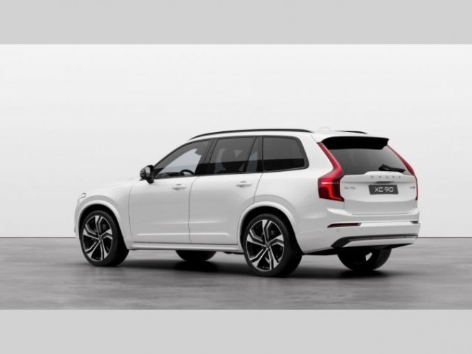 Volvo XC90, B5 2.0L 235+14 HP 7S AT8 AWD U, barva bílá