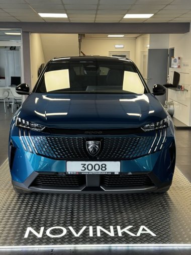 Peugeot 3008, Peugeot 3008 GT Hybrid 136 e-DCS6, barva modrá