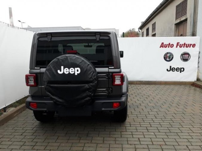 Jeep Wrangler, 2,0T 270 PS Sahara, barva šedá