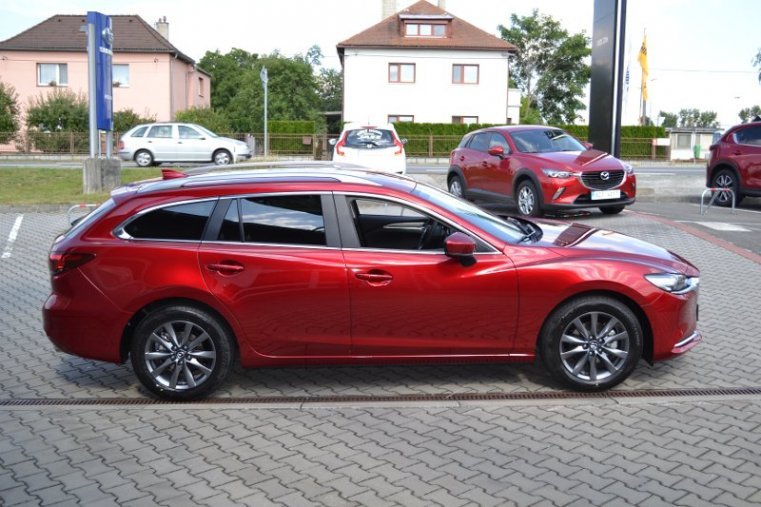 Mazda 6, 2.0i 145k, barva červená