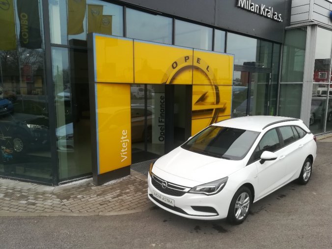 Opel Astra, SMILE 1.4 Turbo 92 kW, barva bílá