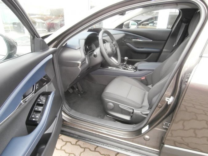 Mazda CX-30, 2,0i 122 PS, barva bronzová