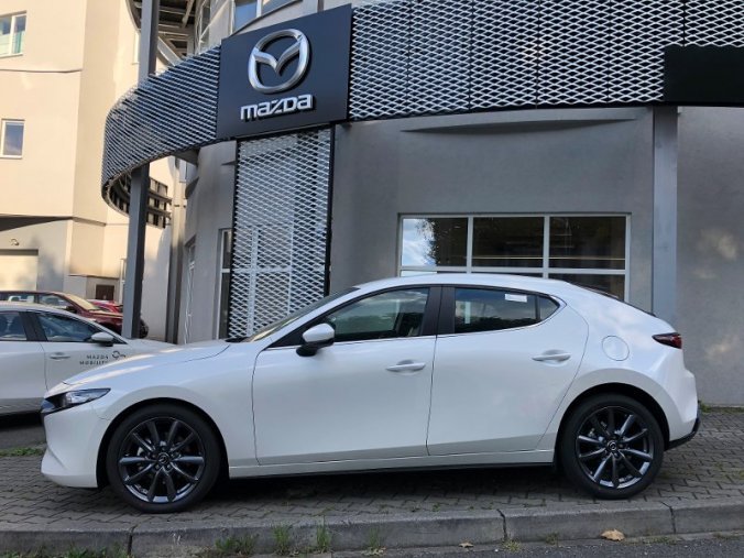 Mazda 3, 2.0i G 122K, barva bílá