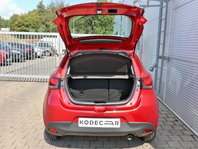 Mazda 2, 1,5 Skyactiv-G 55k/75kW 5MAN, barva červená