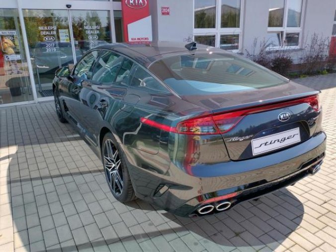 Kia Stinger, 3.3 V6 T-GDi 4x4 8A/T GT MY21, barva šedá