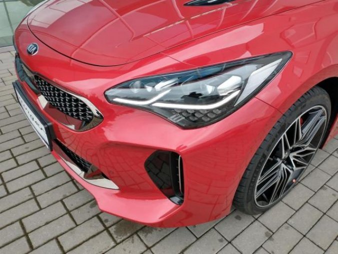 Kia Stinger, 3.3 V6 T-GDi 4x4 8A/T GT MY21, barva červená