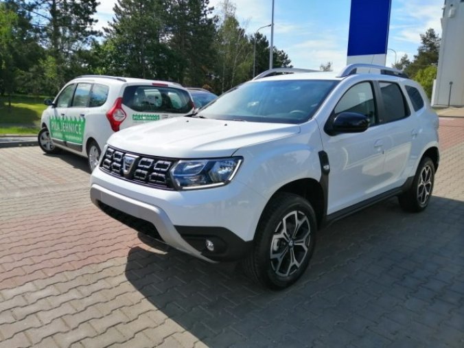 Dacia Duster, TCe 74kW/100k Celebration, barva bílá