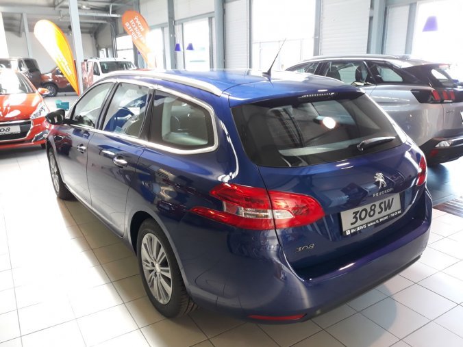 Peugeot 308, SW ACTIVE 1, 5 BlueHdi 130k MAN6 - LN49589, barva červená