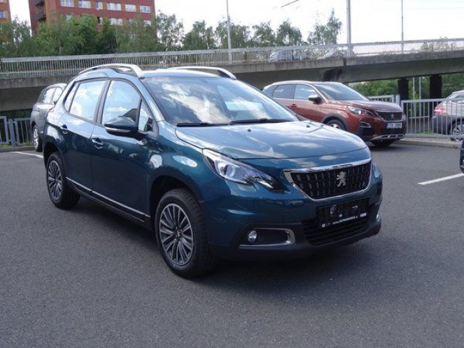 Peugeot 2008, ACTIVE 1.2 PureTech 110k S&S EAT6, barva zelená