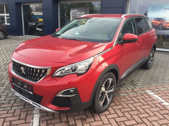 Peugeot 5008, ALLURE 1.2 PureTech 130 S&S MAN6, barva červená