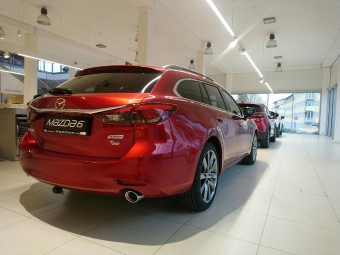 Mazda 6, 2,0i 121k - k odběru od 15.9.2019, barva červená