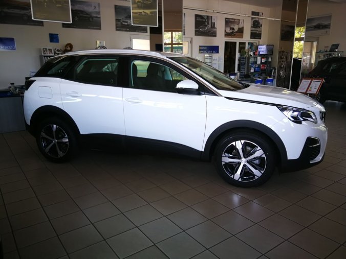 Peugeot 3008, Active 1.5BlueHDi 130 EAT8, barva bílá