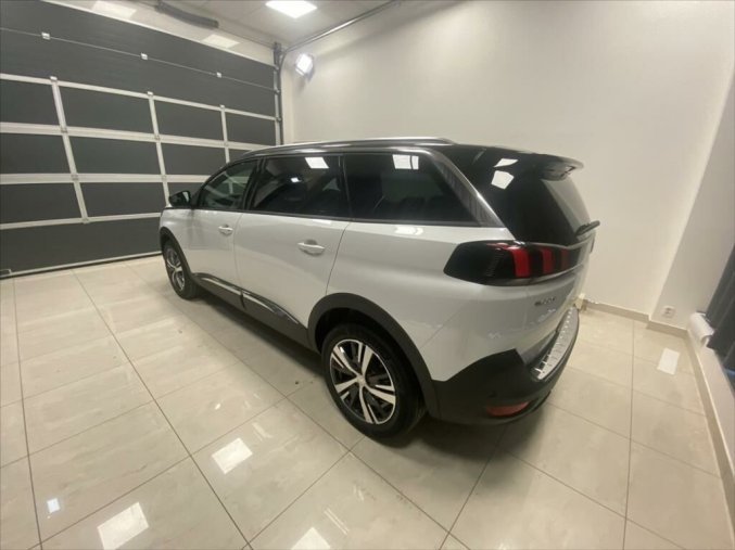 Peugeot 5008, Peugeot 5008 ALLURE PACK 130k EAT8, barva bílá