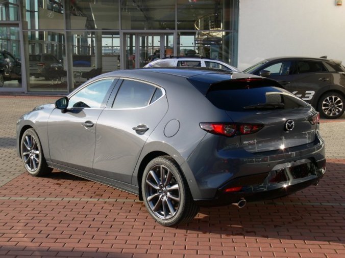 Mazda 3, 2.0 Skyactiv G122 A/T, barva šedá