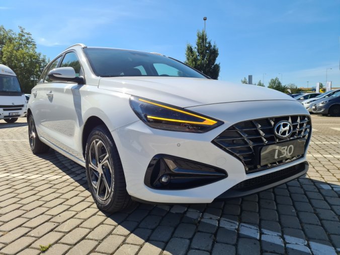 Hyundai i30, 1,5i 81 kW MT, barva bílá