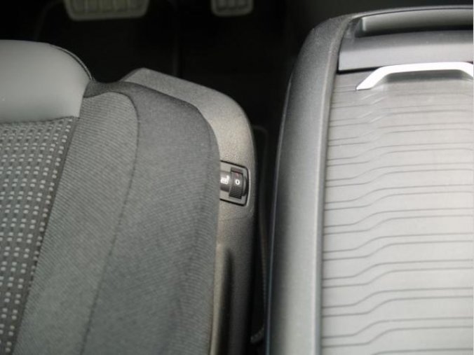 Citroën Grand C4 Spacetourer, Shine Pack 2,0BHDi 160 EAT8, barva šedá