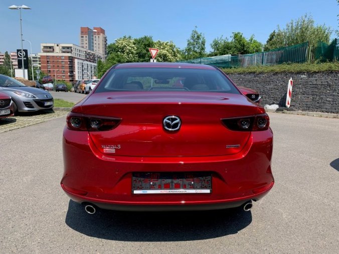 Mazda 3, 2.0 G122, barva červená